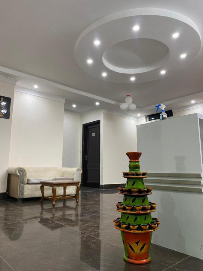 S.R Plaza Hotel Khurja Kültér fotó