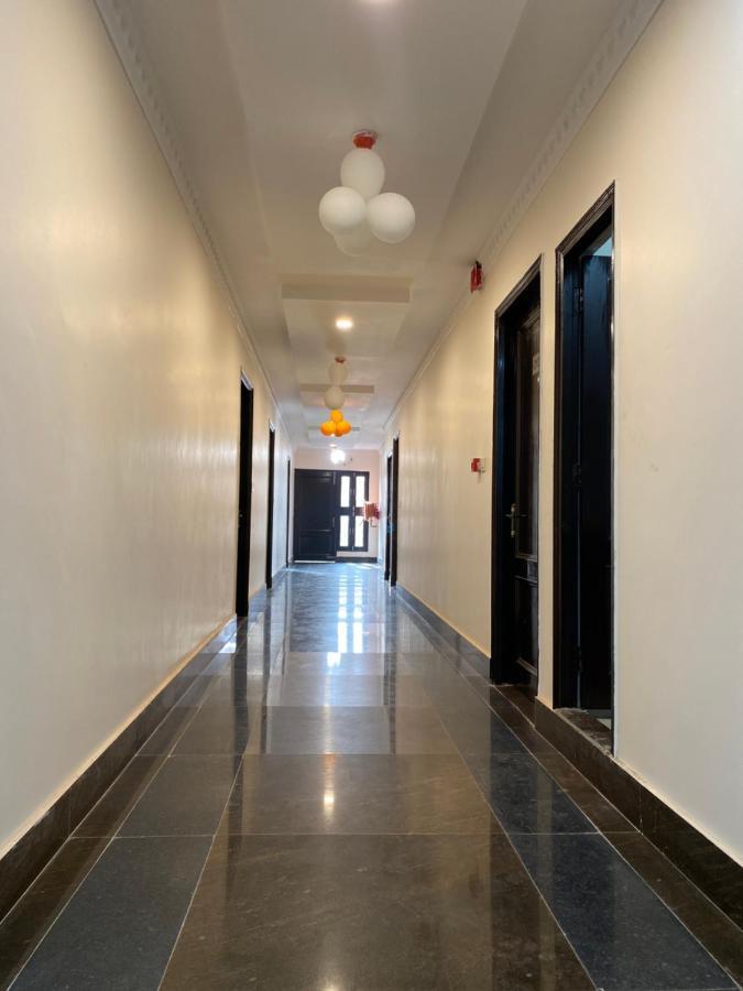 S.R Plaza Hotel Khurja Kültér fotó